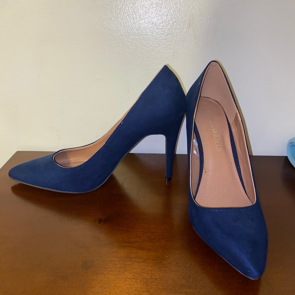 Navy Blue Suede heels